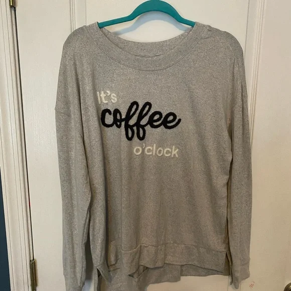 Large tops - Picture 1 of 2